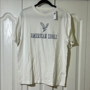 American Eagle Outfitters White Short Sleeve Tee